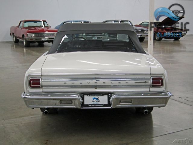 1965 White Chevrolet Chevelle Convertible