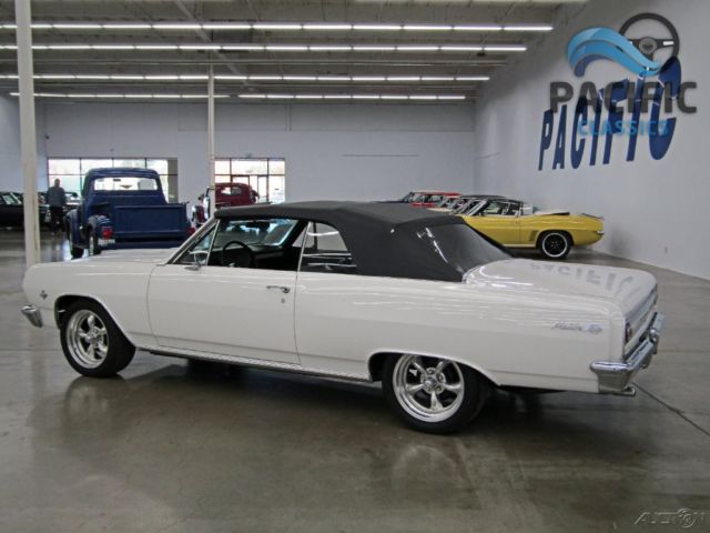 1965 White Chevrolet Chevelle Convertible