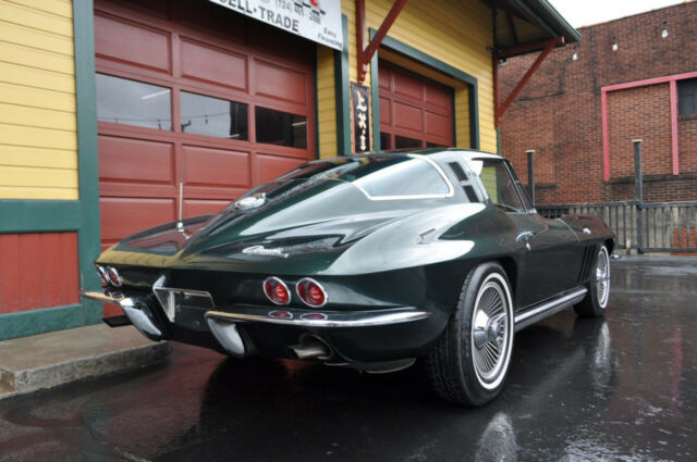 1965 Green Chevrolet Corvette --