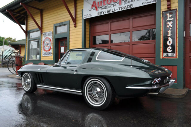 1965 Green Chevrolet Corvette --