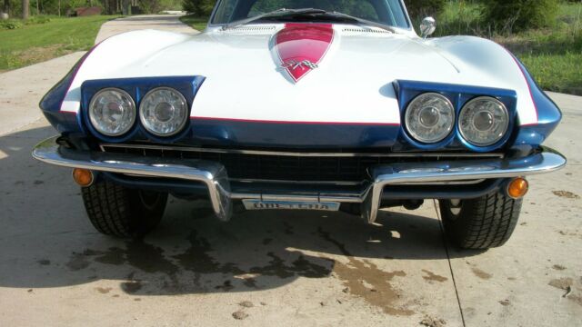 1965 Blue/White/Red Chevrolet Corvette Coupe