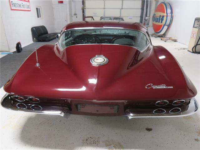 1965 Burgundy Chevrolet Corvette --