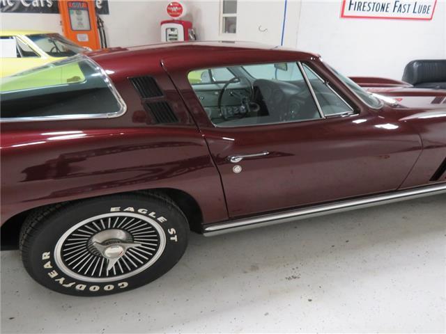 1965 Burgundy Chevrolet Corvette --