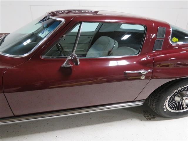 1965 Burgundy Chevrolet Corvette --