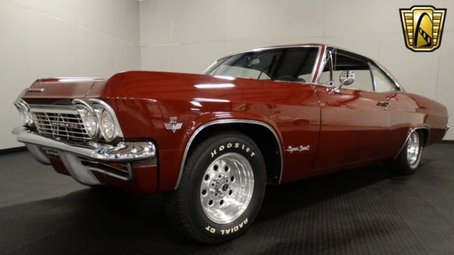 1965 White Chevrolet Impala Coupe