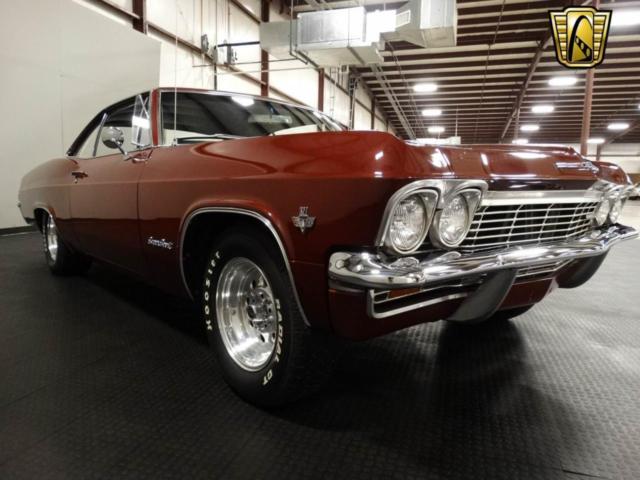 1965 White Chevrolet Impala Coupe