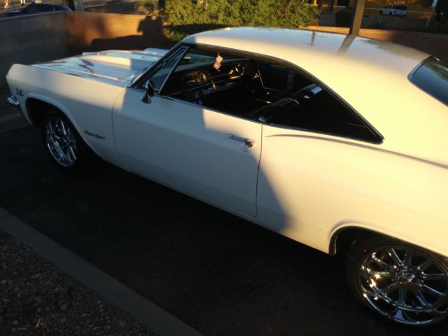 1965 White Chevrolet Impala 2 door hardtop