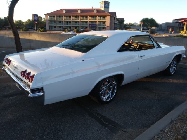 1965 White Chevrolet Impala 2 door hardtop