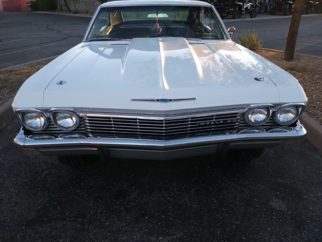 1965 White Chevrolet Impala 2 door hardtop