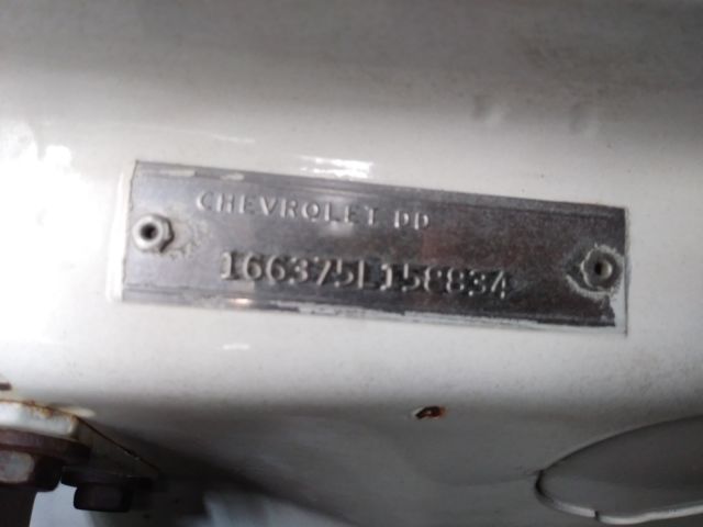 1965 White Chevrolet Impala 2 door hardtop