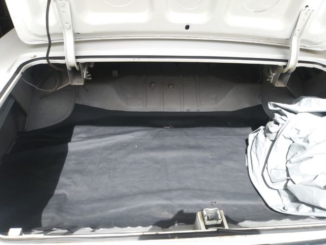 1965 White Chevrolet Impala 2 door hardtop