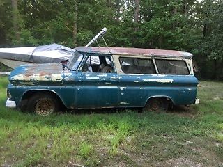 1965 Green Chevrolet Suburban