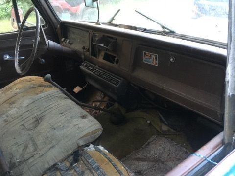 1965 Green Chevrolet Suburban