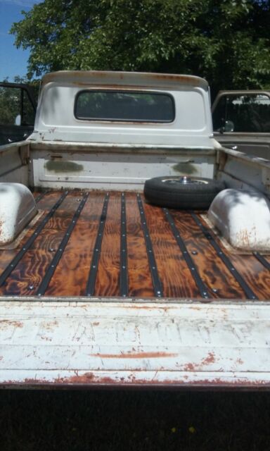 1965 White Chevrolet C-10 Standard Cab Pickup