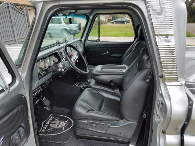 1965 Silver Chevrolet C-10