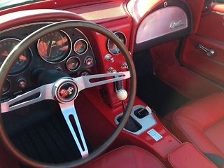 1965 Whte Chevrolet Corvette Coupe