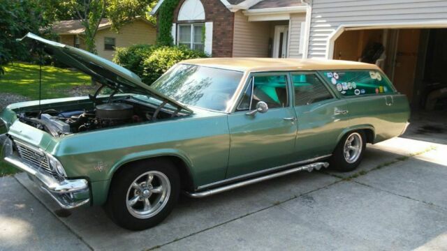 1965 Green Chevrolet Bel Air/150/210 Wagon
