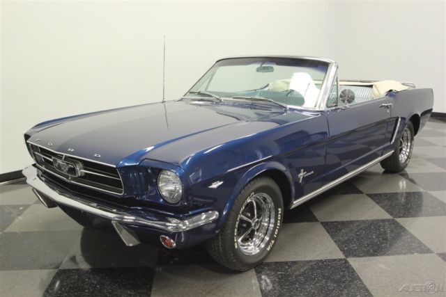 1965 Blue Ford Mustang