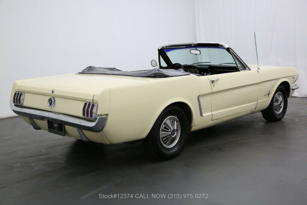 1965 Blue Ford Mustang