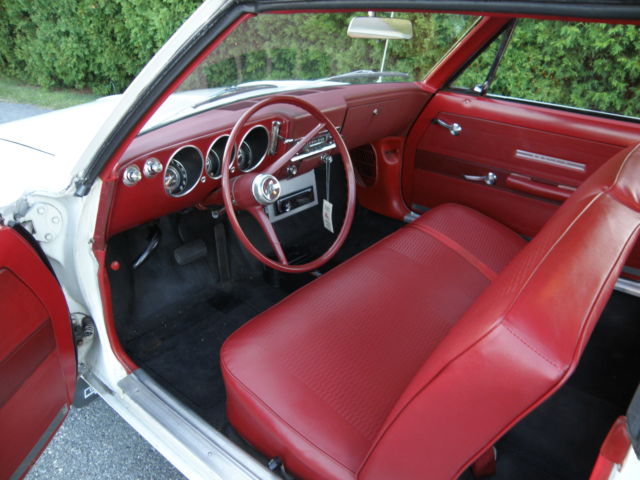 1965 White Chevrolet Corvair Coupe