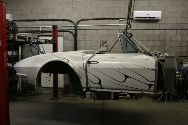 1965 White Chevrolet Corvette Convertible