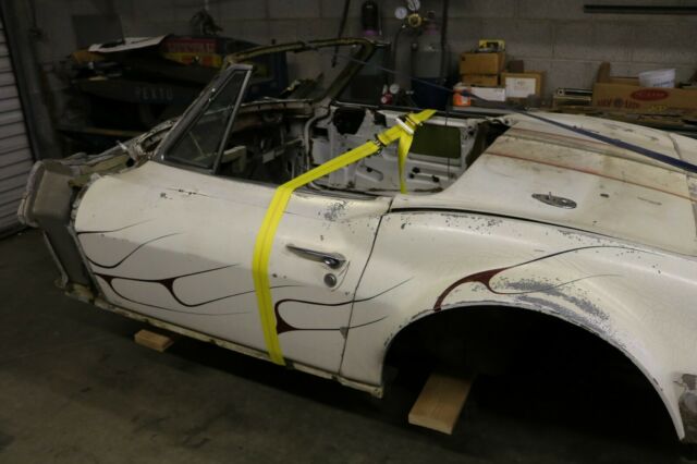 1965 White Chevrolet Corvette Convertible