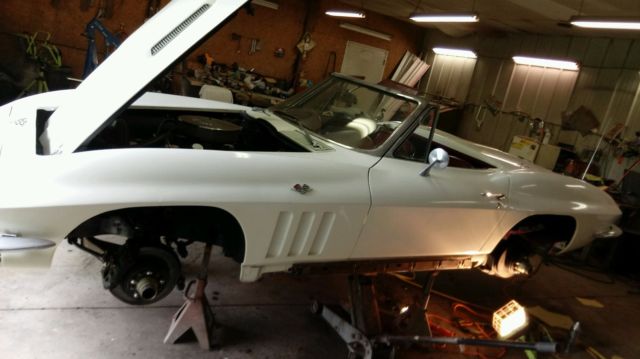 1965 White Chevrolet Corvette Convertible