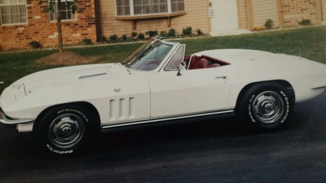 1965 White Chevrolet Corvette Convertible