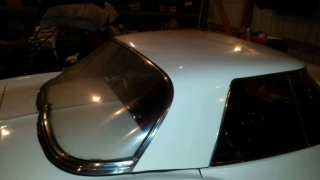 1965 White Chevrolet Corvette Convertible
