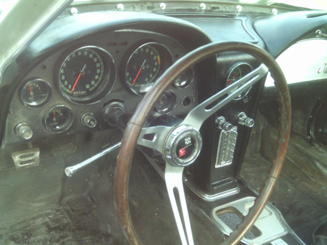 1965 White Chevrolet Corvette Convertible