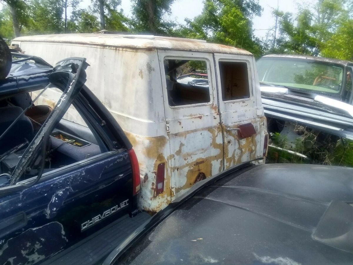 1965 Ford E-Series Van