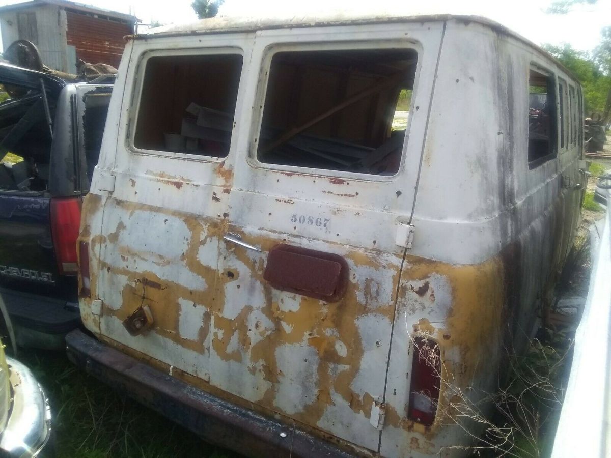 1965 Ford E-Series Van