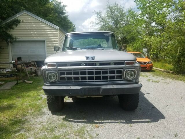 1965 Gtey Ford F-100 Pickup