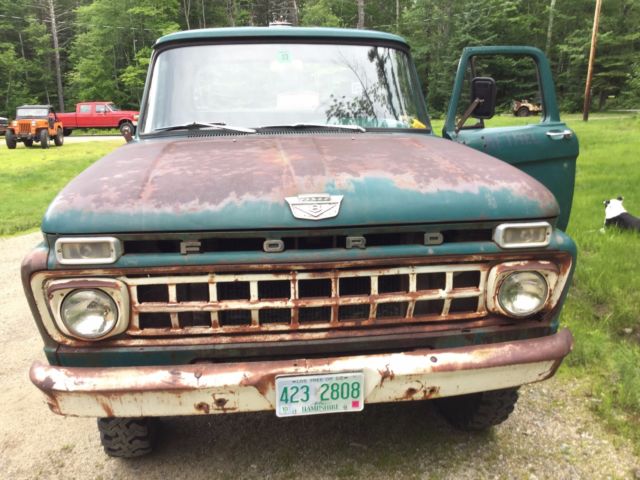 1965 green Ford F-250 Standard Cab Pickup