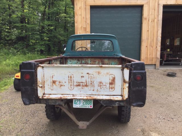 1965 green Ford F-250 Standard Cab Pickup