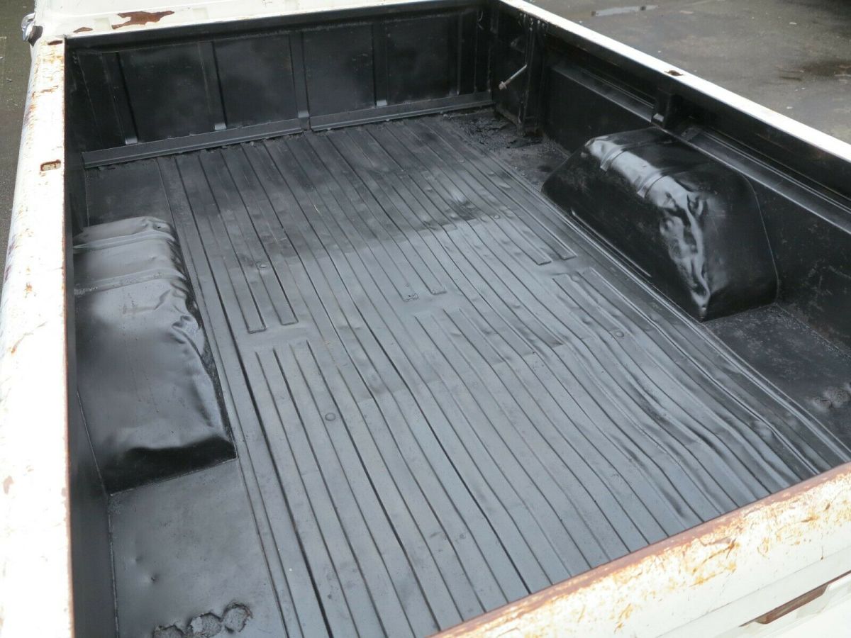 1965 Wimbledon white Ford F-100 Standard Cab Pickup