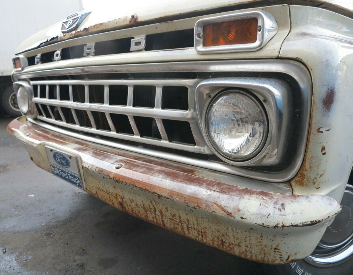 1965 Wimbledon white Ford F-100 Standard Cab Pickup
