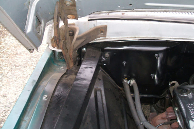 1965 Green Ford F-100 Truck