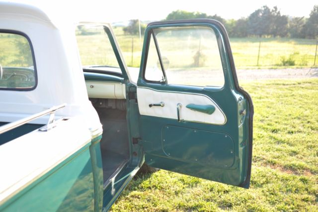 1965 Ford F-100