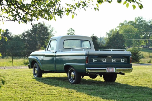 1965 Ford F-100