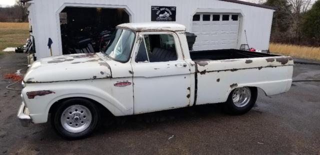 1965 White Ford F-100