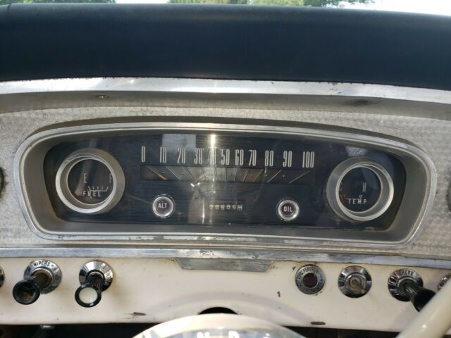 1965 Tan/White Ford F-250 Cab w/Extended Bed