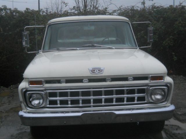 1965 White Ford F-250 Standard Cab Pickup
