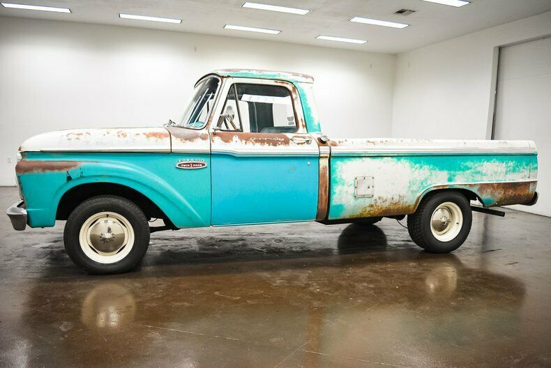 1965 Patina Ford F-100 --