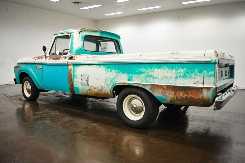 1965 Patina Ford F-100 --