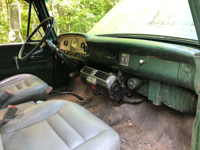 1965 Green Ford F-100 Standard Cab Pickup