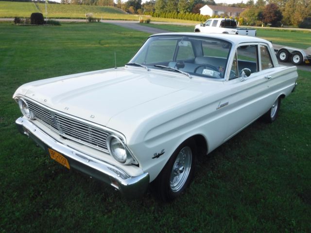 1965 WHITE Ford Falcon Coupe