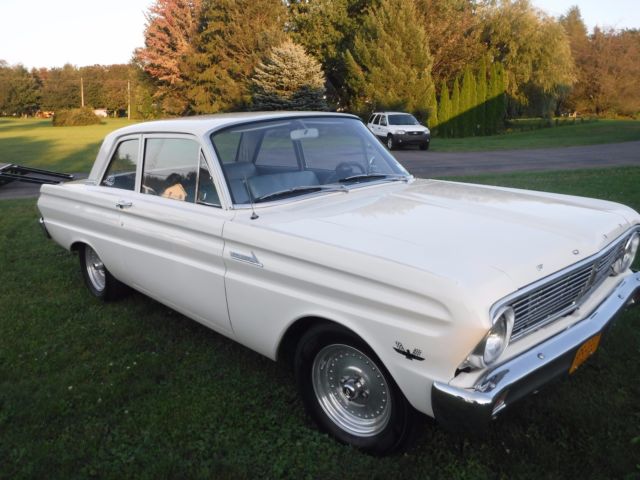 1965 WHITE Ford Falcon Coupe