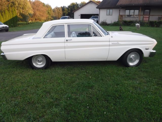 1965 WHITE Ford Falcon Coupe