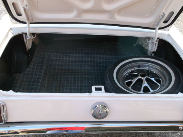 1965 White Ford Mustang U/K